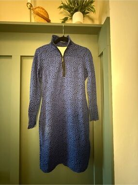 Blue Geometric Quarter‑Zip Long Sleeve Dress